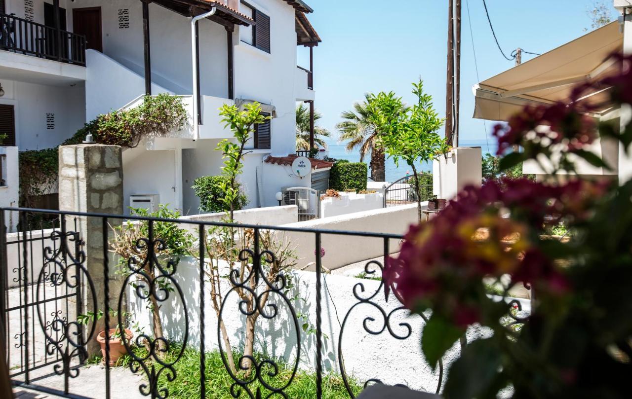 Beachfront Deluxe Apt. Pefkochori Zewnętrze zdjęcie
